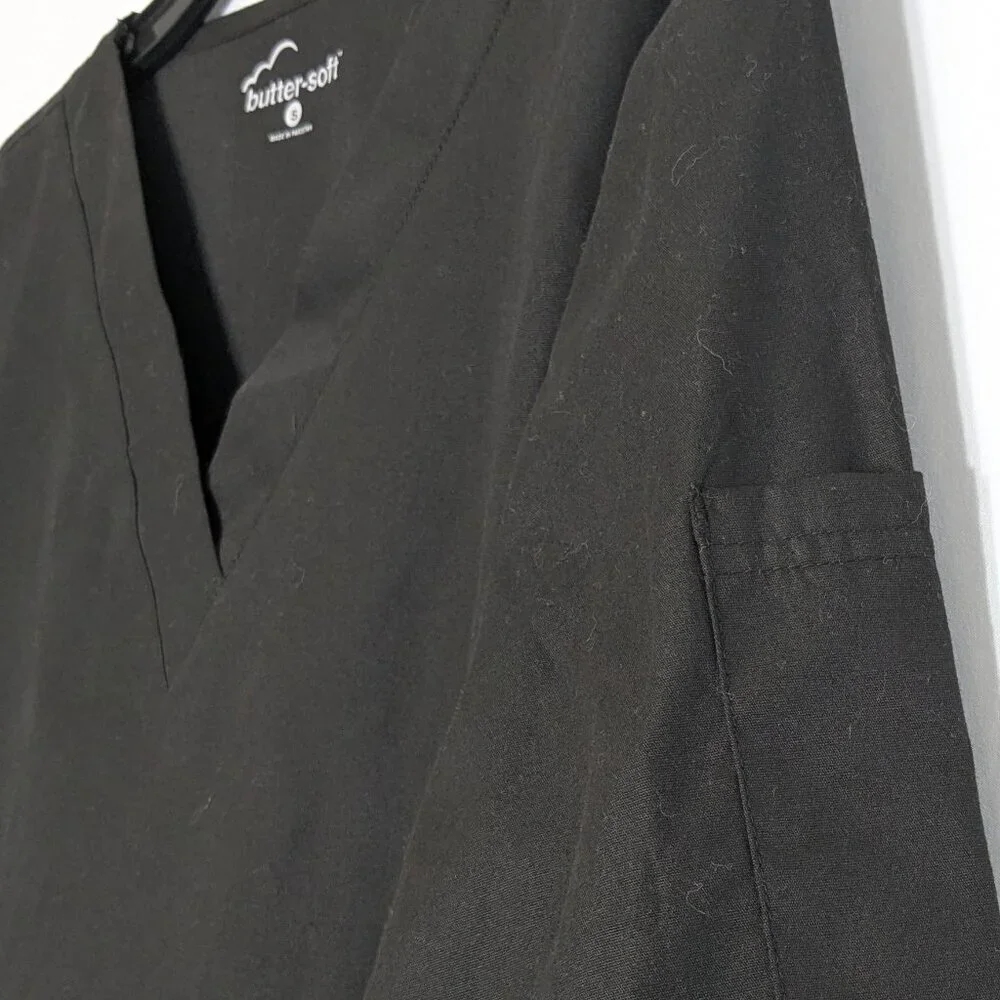 BUTTER-SOFT, NWT Black Long Sleeve Medical Scrub Top; Men Size S